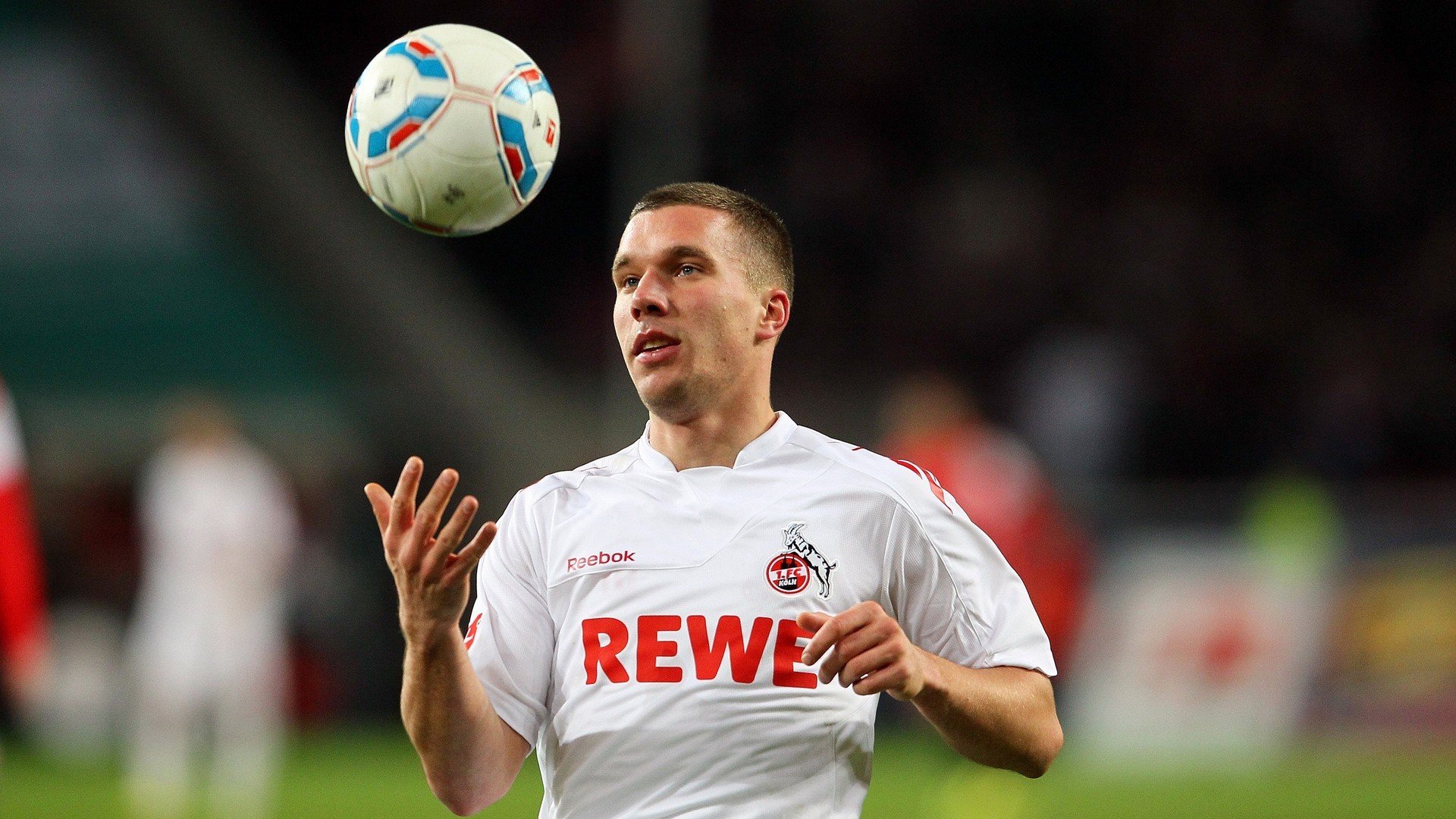 爱游戏官方-中超赛程调整 因天气原因多场推迟，中超确定推迟开赛